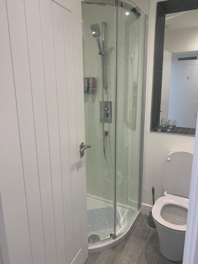 Rosemary House Brs Airport Accommodation Winford מראה חיצוני תמונה